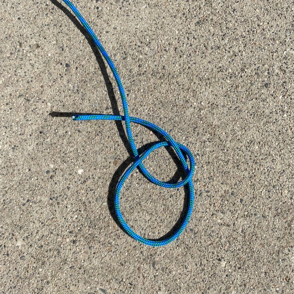 Bowline knot to hang a bear bag