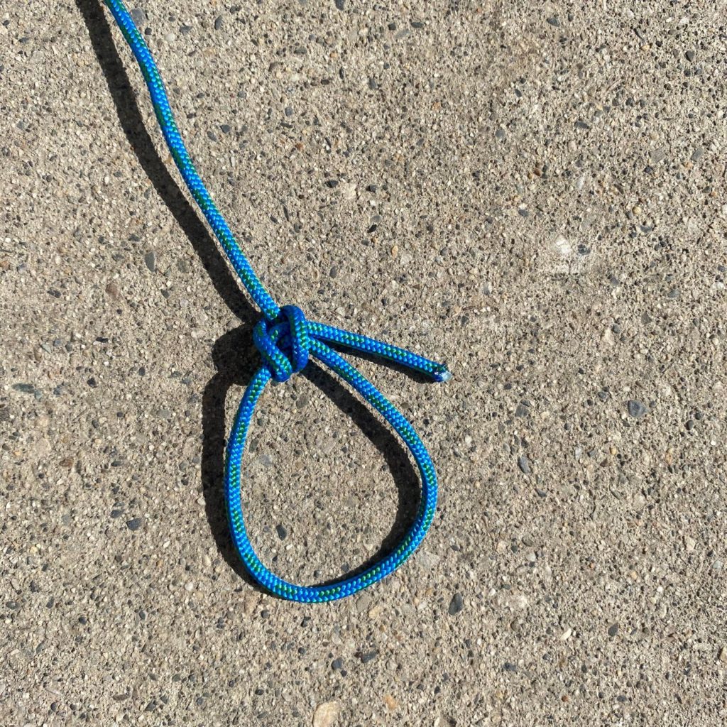 Bowline knot to hang a bear bag